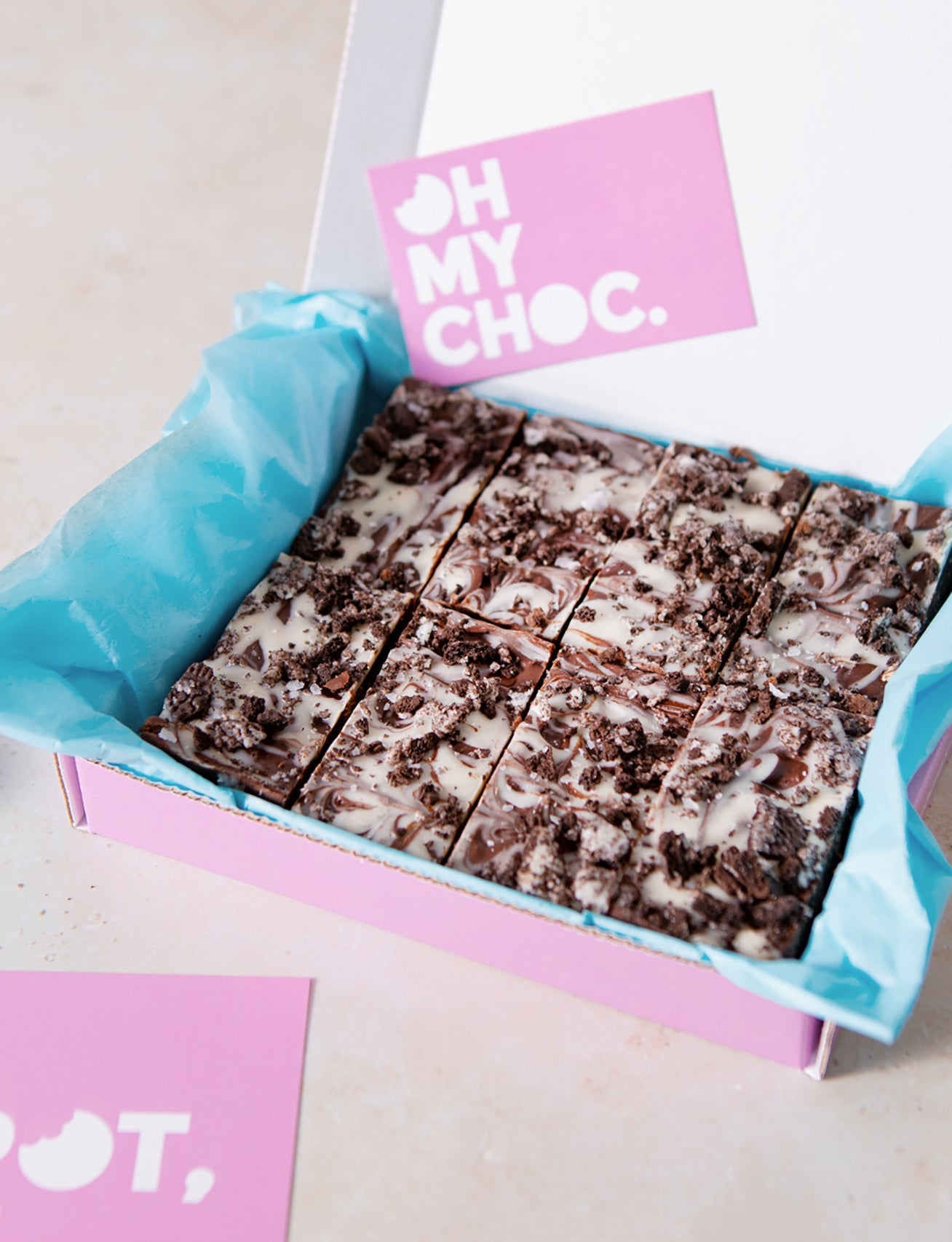 8 x Cookies & Cream Tiffin Bars